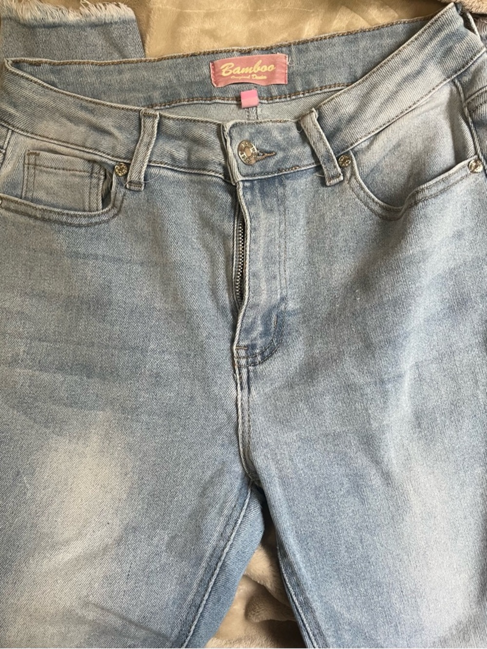 BAMBOO Light Wash Women’s Skinny Jeans